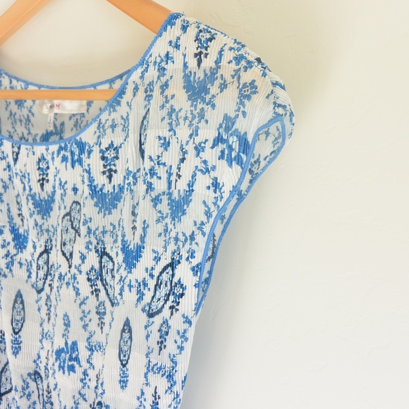 Studio M Lightweight Summer Mini Dress - Picture 3 of 7